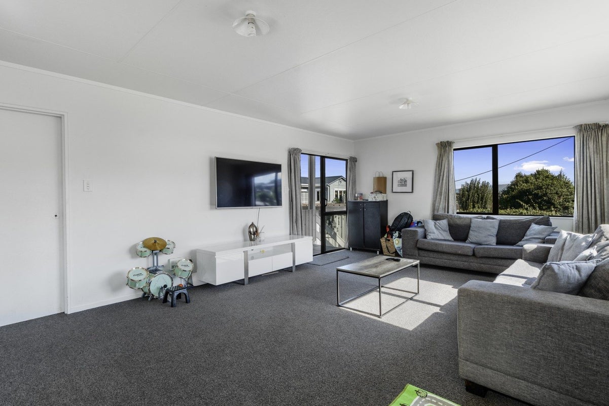 68E Millers Road, Brookfield, Tauranga - Carousel 2