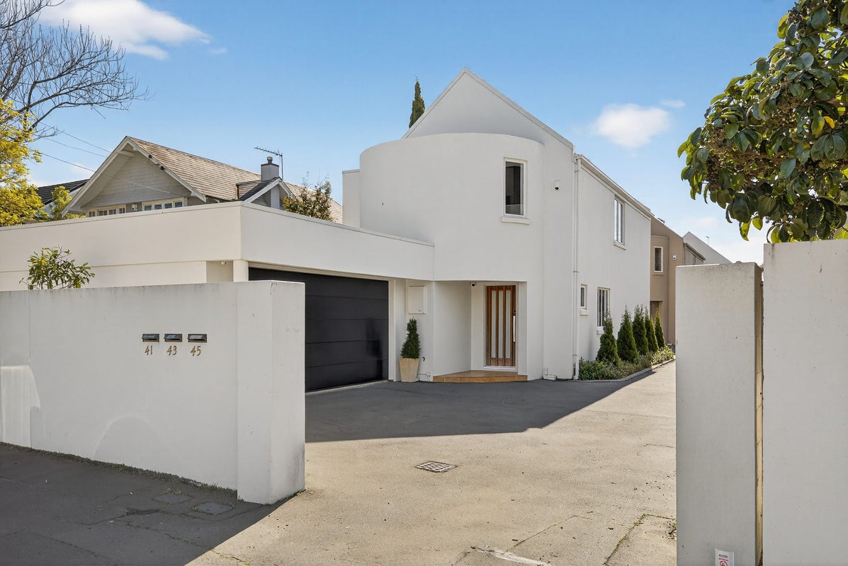 41 Carlton Mill Road, Merivale, Christchurch - Carousel 1
