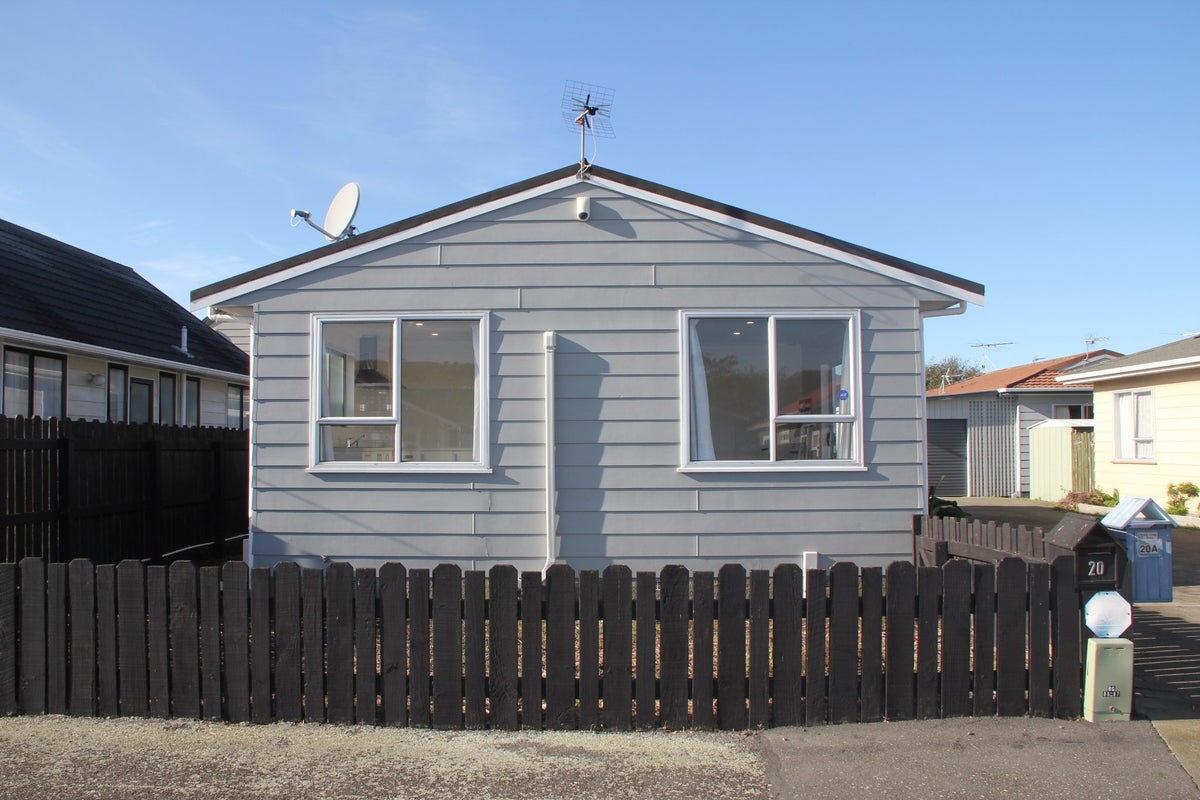 1/20 Plunket Avenue, Petone, Lower Hutt - Carousel 2