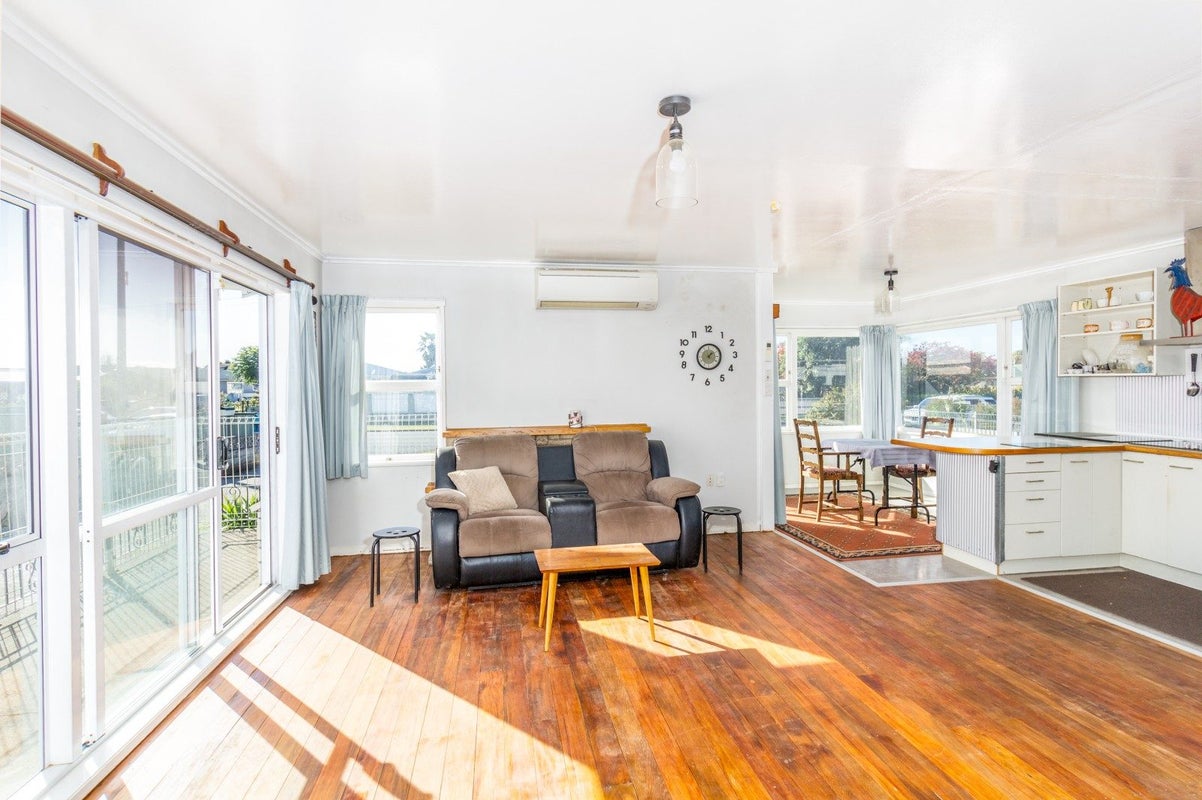 83 Wycliffe Street, Onekawa, Napier - Carousel 2