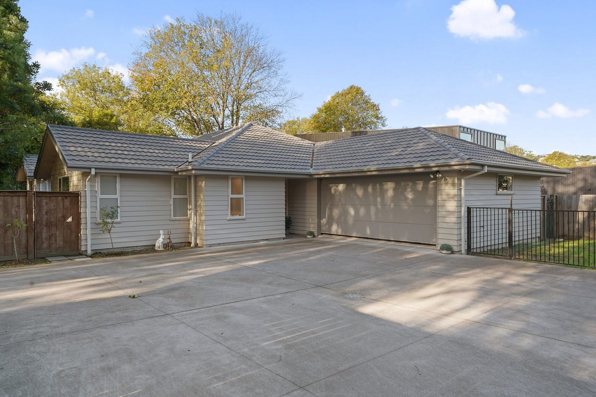 15 Thorrington Road, Cashmere, Christchurch - Carousel 2