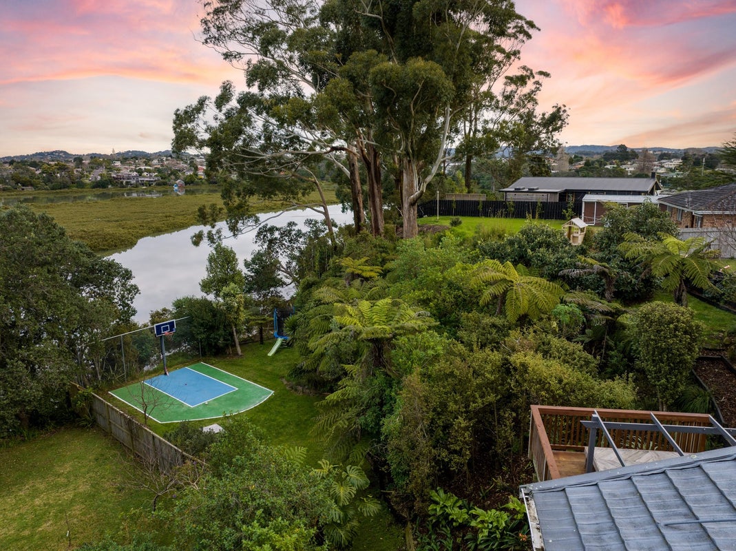 16 Te Wiata Place, Avondale, Auckland - Carousel 2