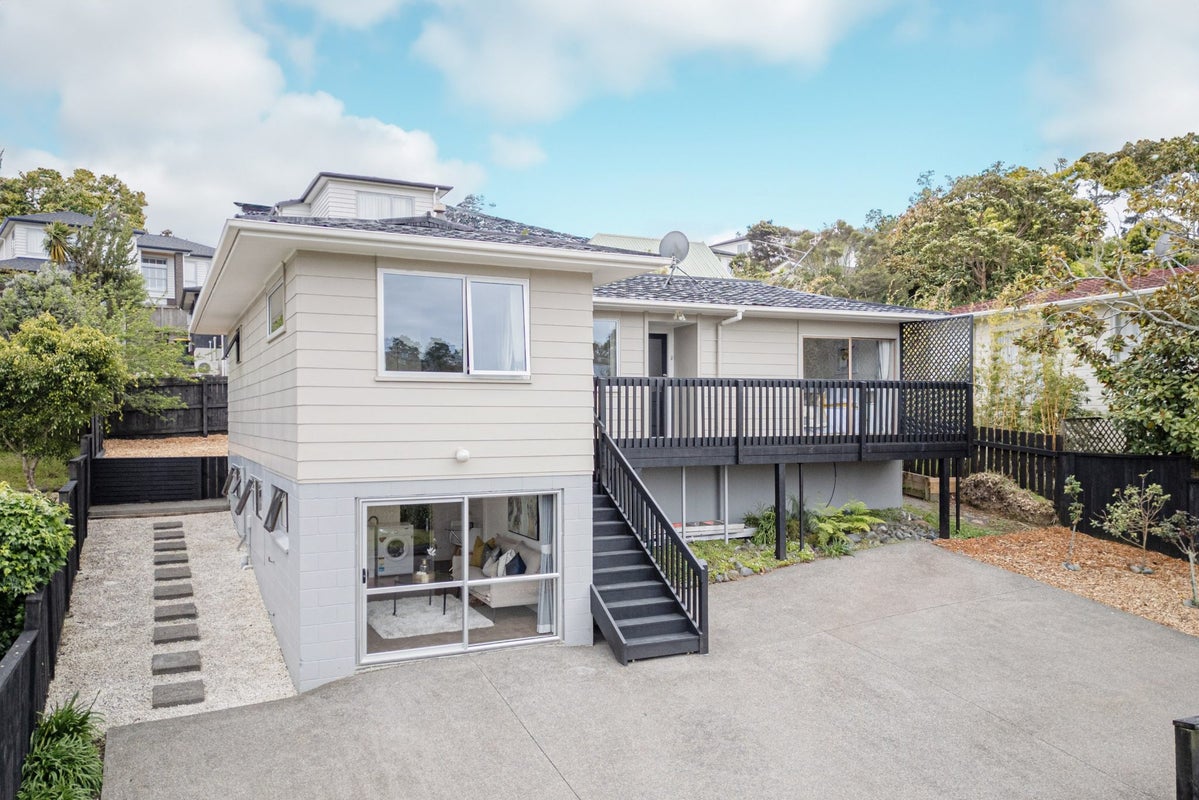 50 Lavery Place, Sunnynook, Auckland - Carousel 1