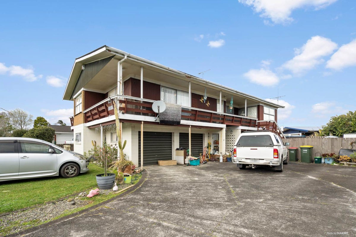 26 Barnhill Crescent, Pahurehure, Papakura - Carousel 1