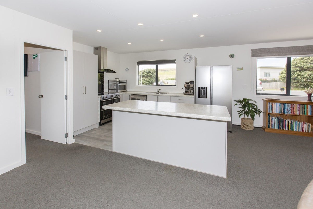 7 Sunset Drive, Baylys Beach, Dargaville - Carousel 2