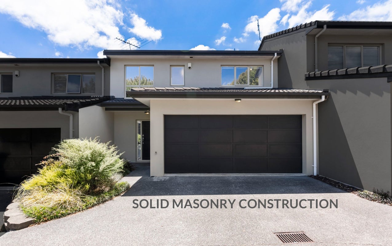 150E Gowing Drive, Meadowbank, Auckland - Carousel 1