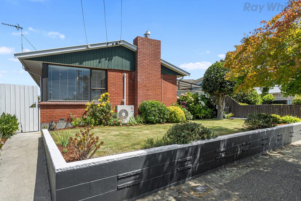 15 Leo Street, Bishopdale, Christchurch City, Canterbury - Carousel 2