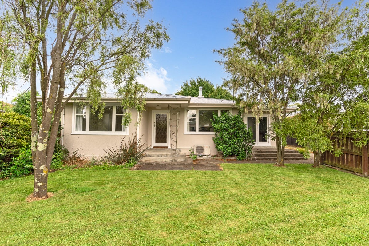 1 Bledisloe Street, Solway, Masterton - Carousel 1