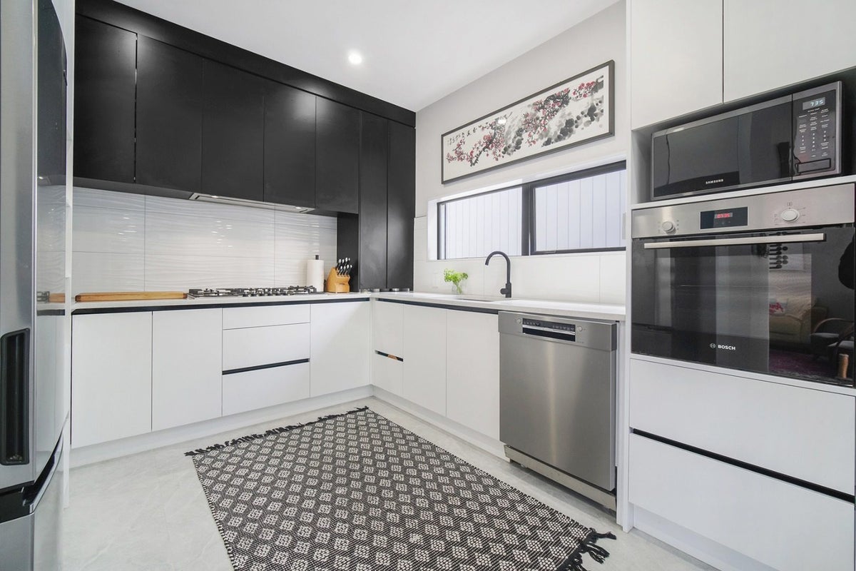 6E Bacot Place, Howick, Auckland - Carousel 2
