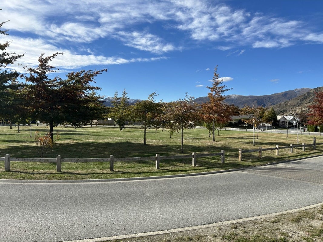 2 Onslow Road, Lake Hayes, Queenstown - Carousel 3