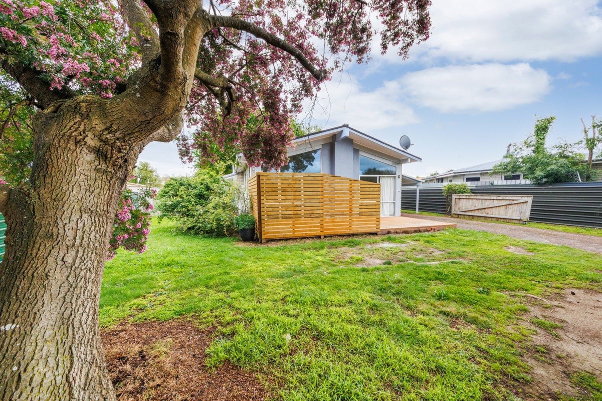 7 Saturn Crescent, Milson, Palmerston North - Carousel 24