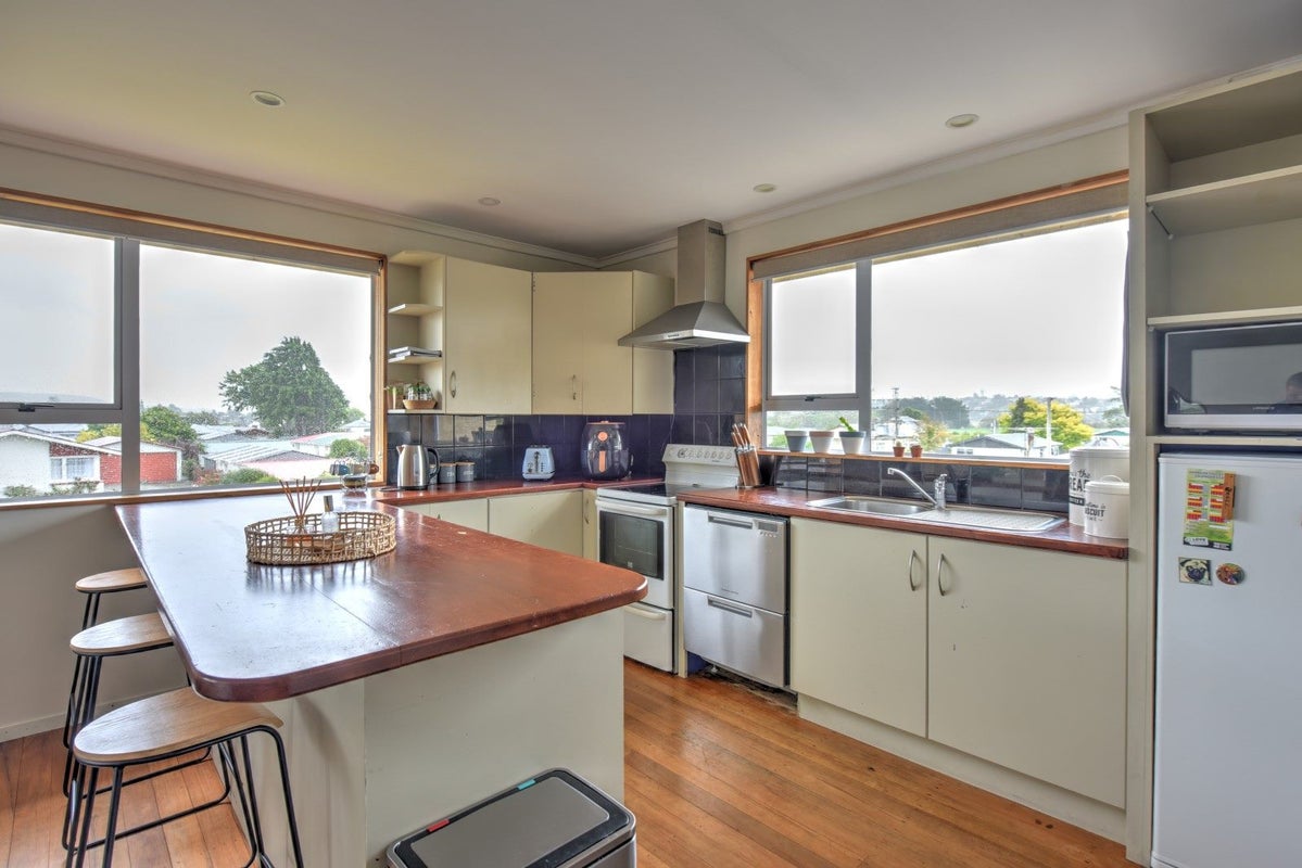 8 Kiwi Street, East Gore, Gore - Carousel 2