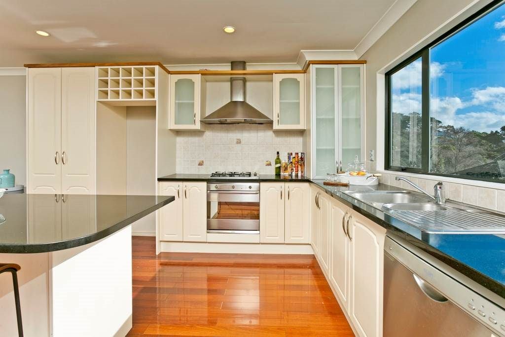 28 Canary Place, Unsworth Heights, Auckland - Carousel 1