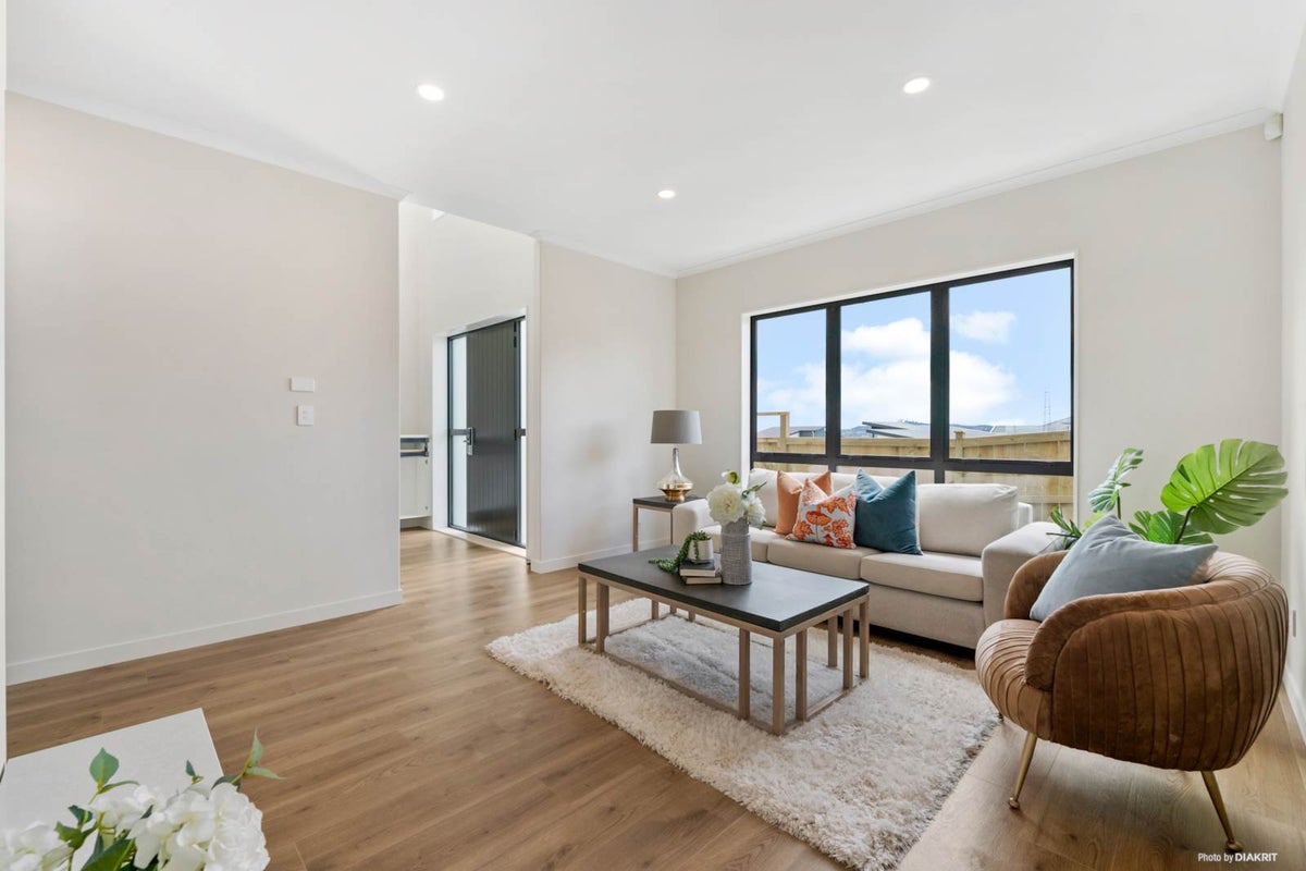117 Thomas Road, Flat Bush, Auckland - Carousel 2