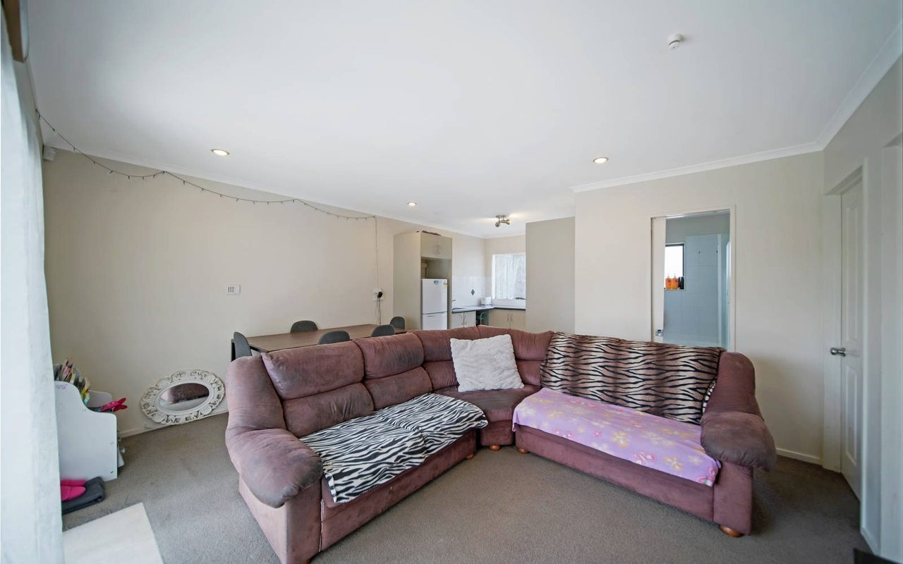 96 Maplesden Drive, Clendon Park, Auckland - Carousel 2