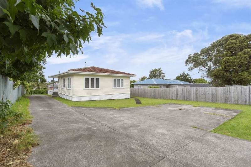183 Don Buck Road, Massey, Auckland - Carousel 1