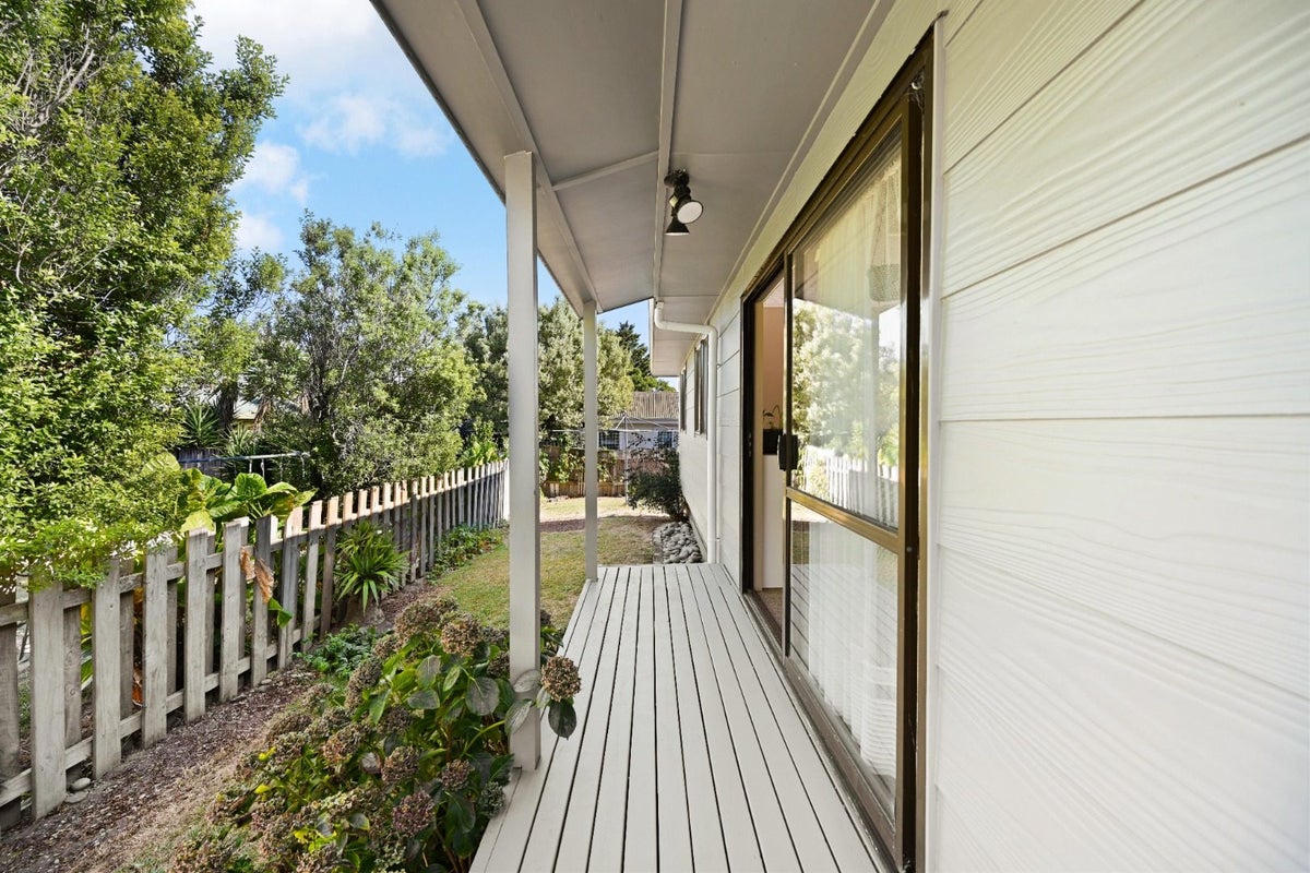 18A Lloyd Drive, Nawton, Hamilton - Carousel 11