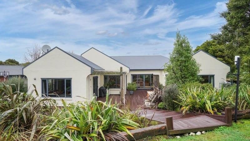 21 Allan Street, Otatara - Carousel 1