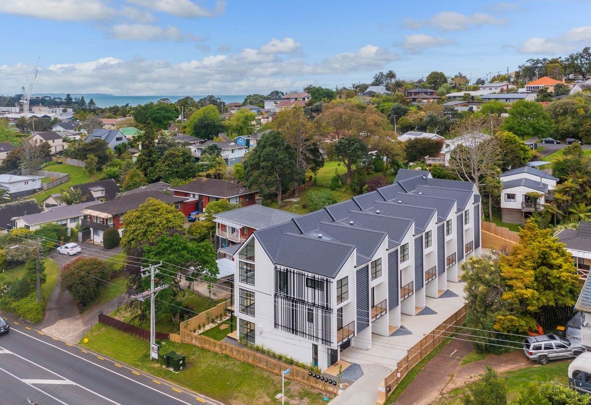12 Pipi Place, Browns Bay, Auckland - Carousel 1