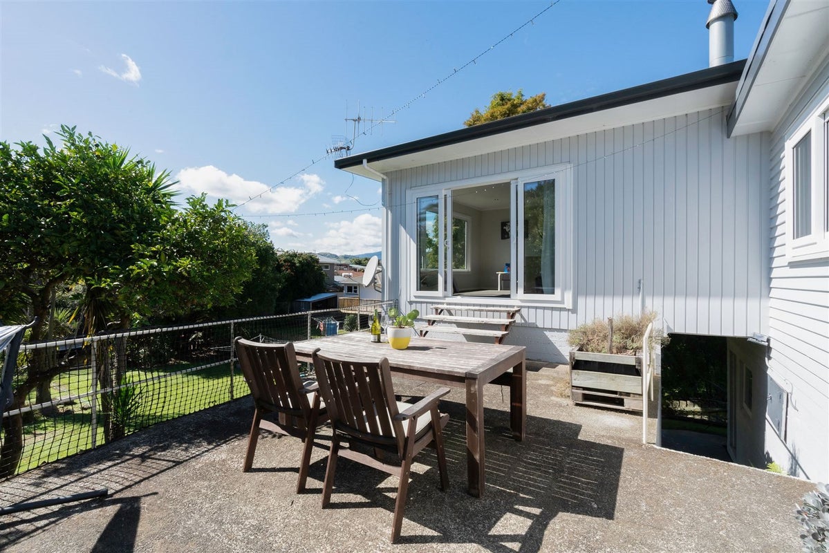 11 Titoki Road, Raumatibeach, Paraparaumu - Carousel 2