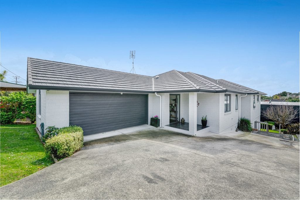 7 Moffat Road, Red Beach, Rodney, Auckland - Carousel 2