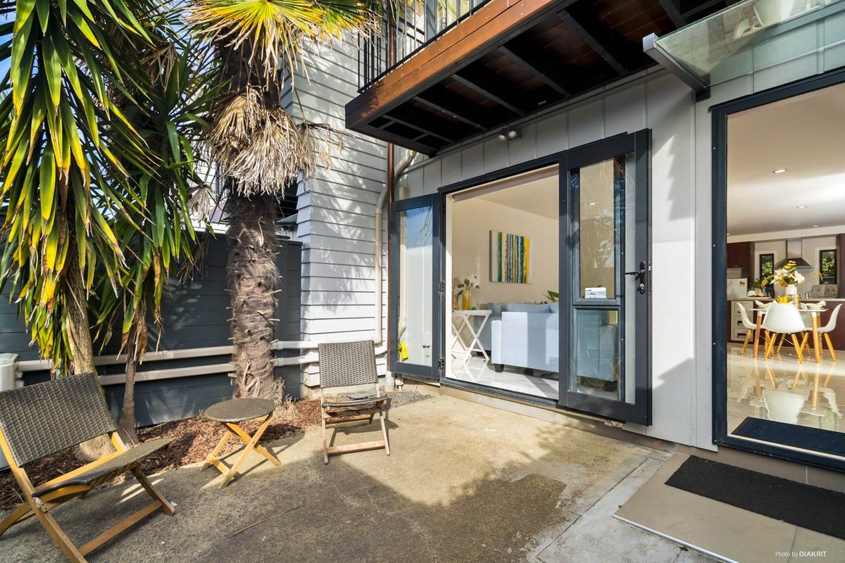 80/3 Burton Street, Grafton, Auckland - Carousel 2