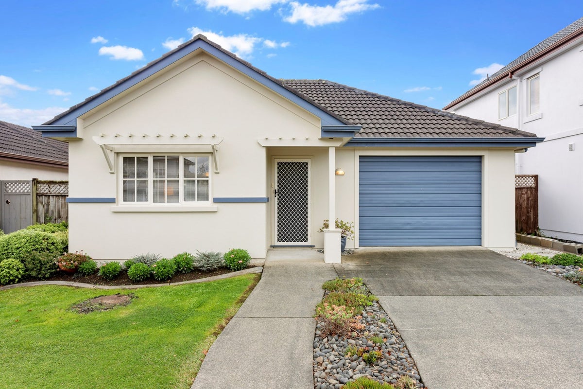 91 Espalier Drive, Henderson, Auckland - Carousel 2