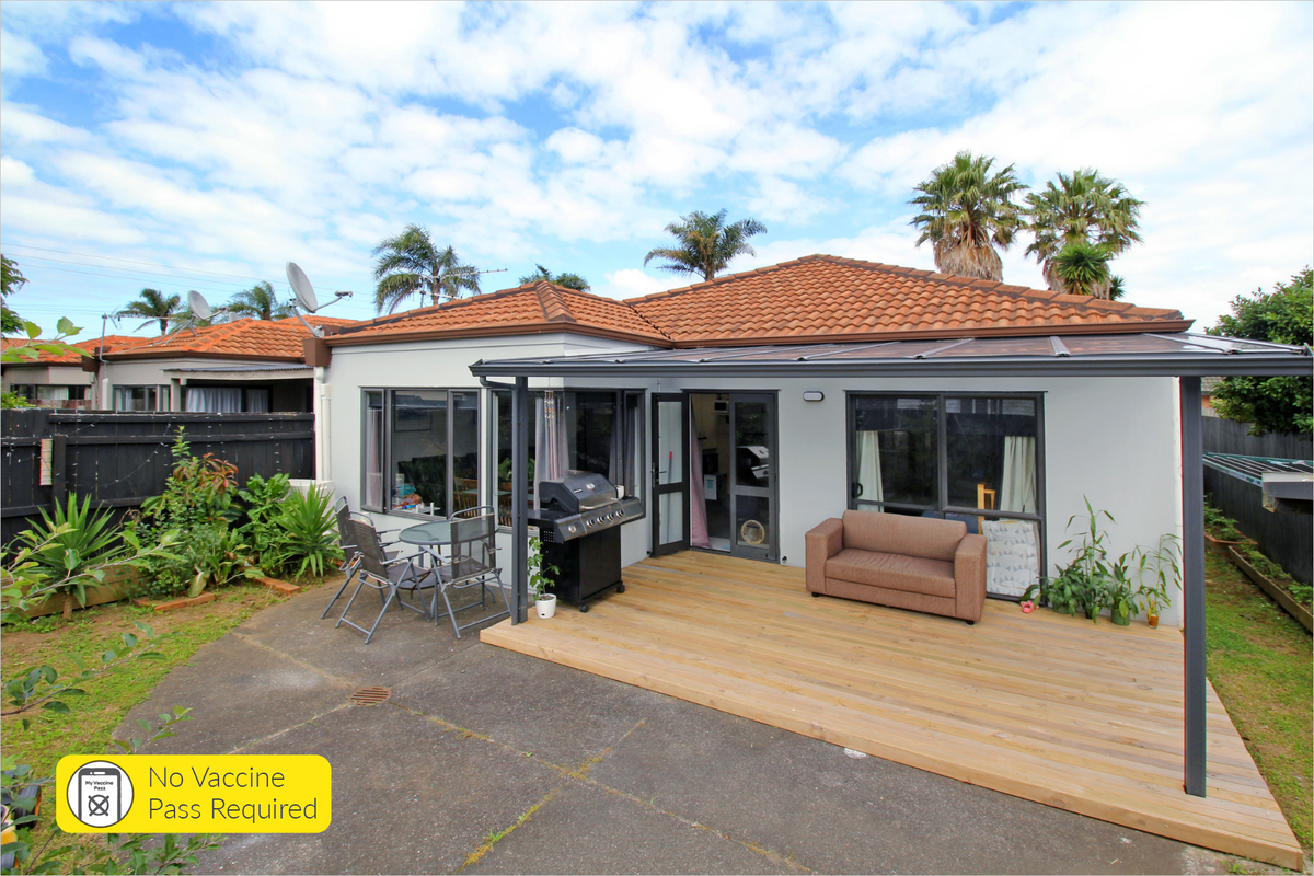 52 Ksenia Drive, Flat Bush, Auckland - Carousel 1