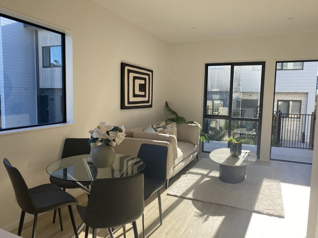 27 Paetai Lane, Te Atatu Peninsula, Auckland - Carousel 2