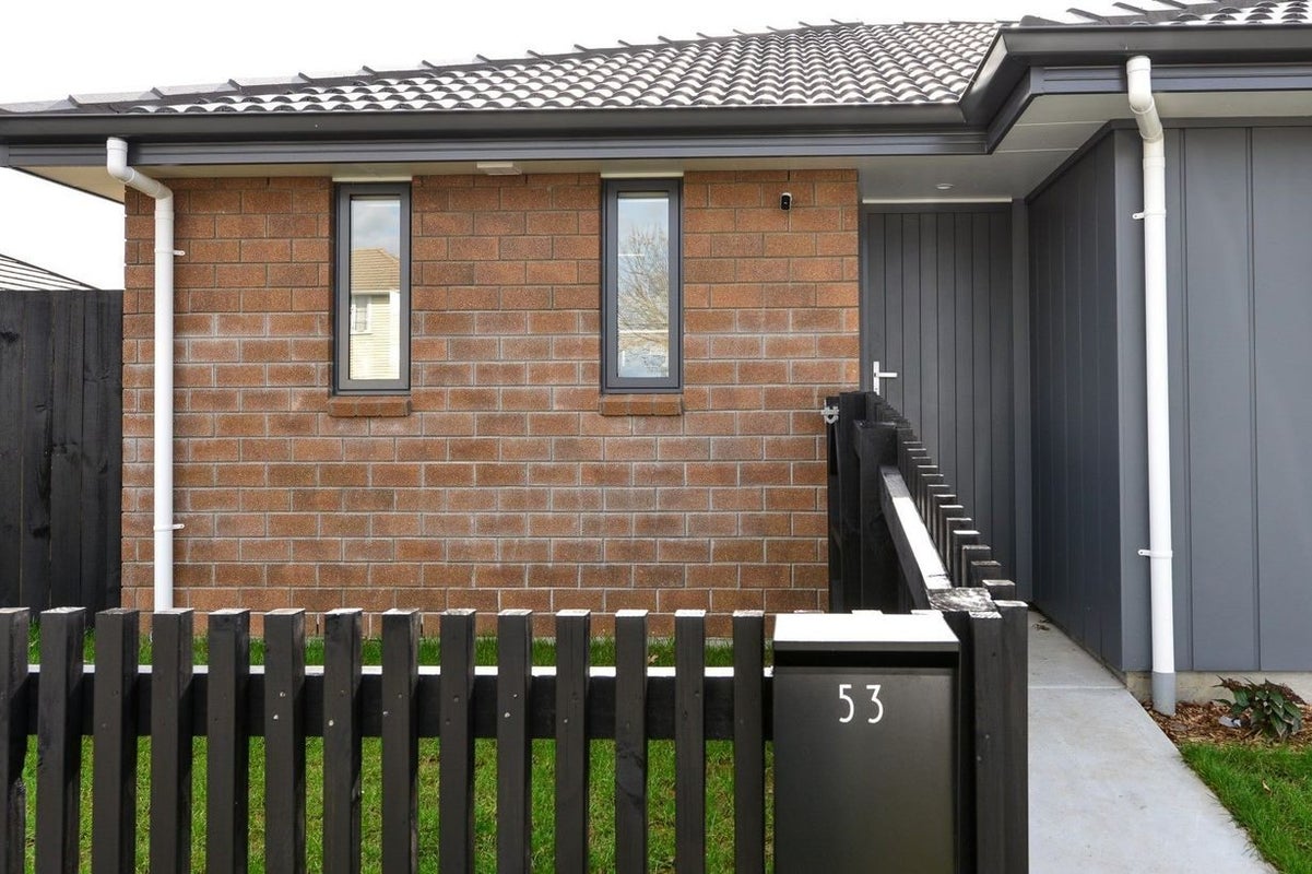 53 Holland Road, Fairfield, Hamilton - Carousel 1
