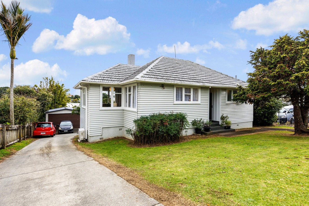 88 Freeland Avenue, Mount Roskill, Auckland - Carousel 1