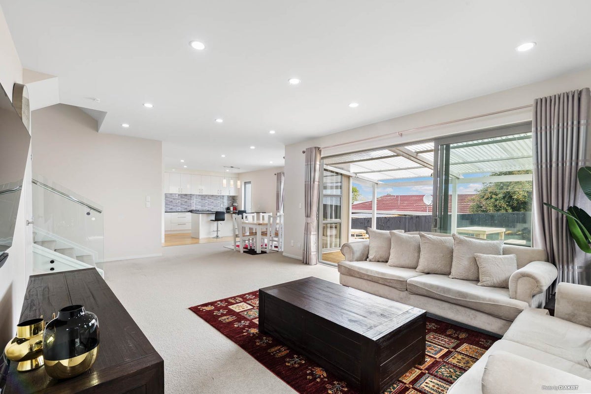 9/281C Hillsborough Road, Hillsborough, Auckland - Carousel 1