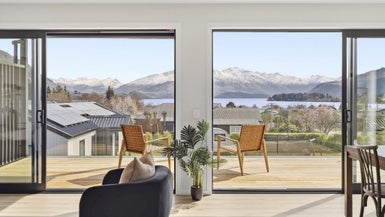 107 Tenby Street, Wanaka - Carousel 1