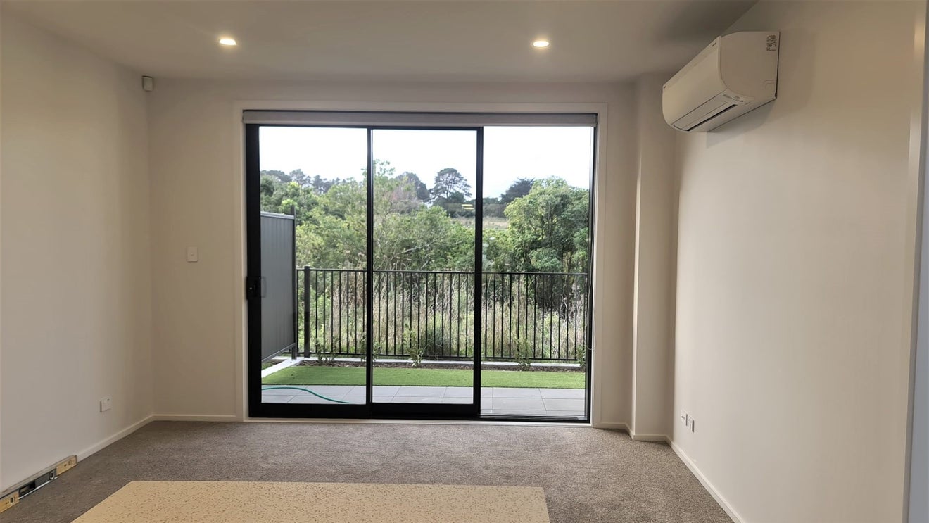 44 Koreke Close, Kenepuru, Porirua - Carousel 2