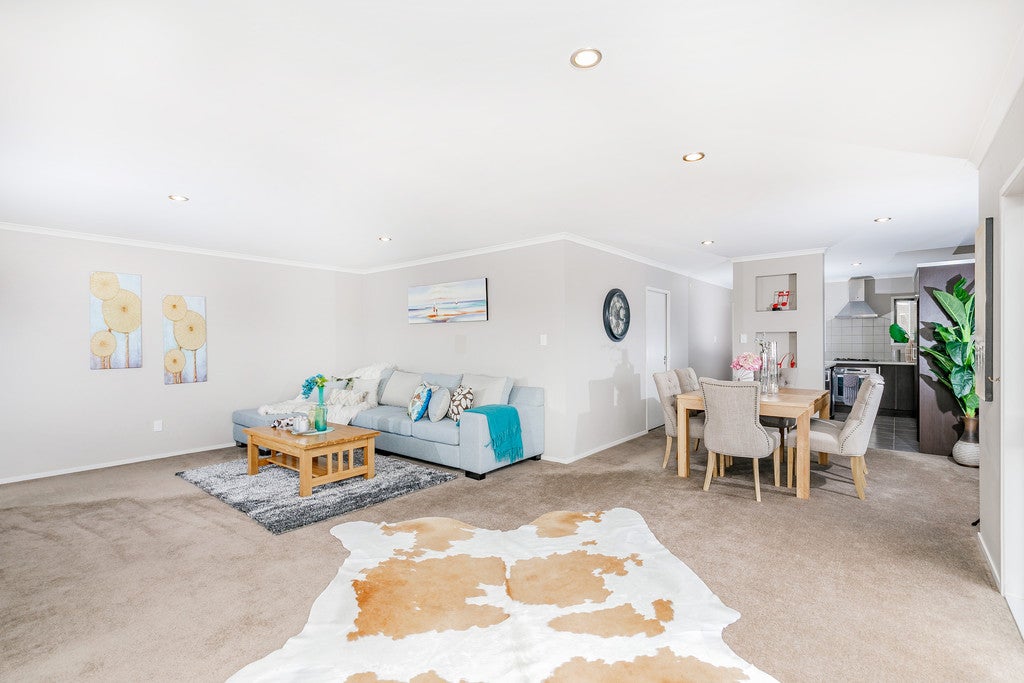 137 Fernhill Way, Oteha, Auckland - Carousel 21
