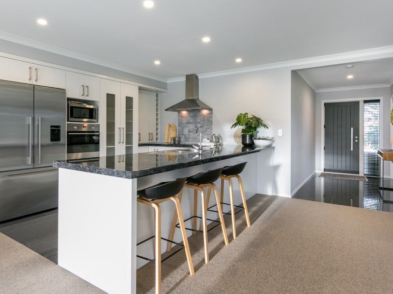 36 Kapiti Drive, Poraiti, Napier - Carousel 1