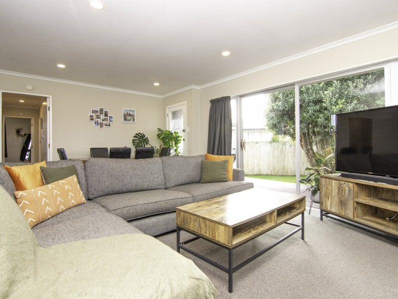 27 Gemini Avenue, Milson, Palmerston North - Carousel 2