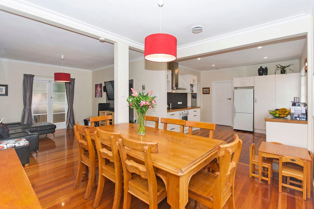70 Tirimoana Road, Te Atatu South, Auckland - Carousel 2