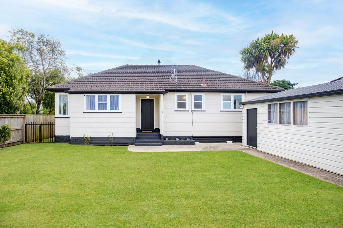 1 Moule Place, Fairfield, Hamilton - Carousel 26