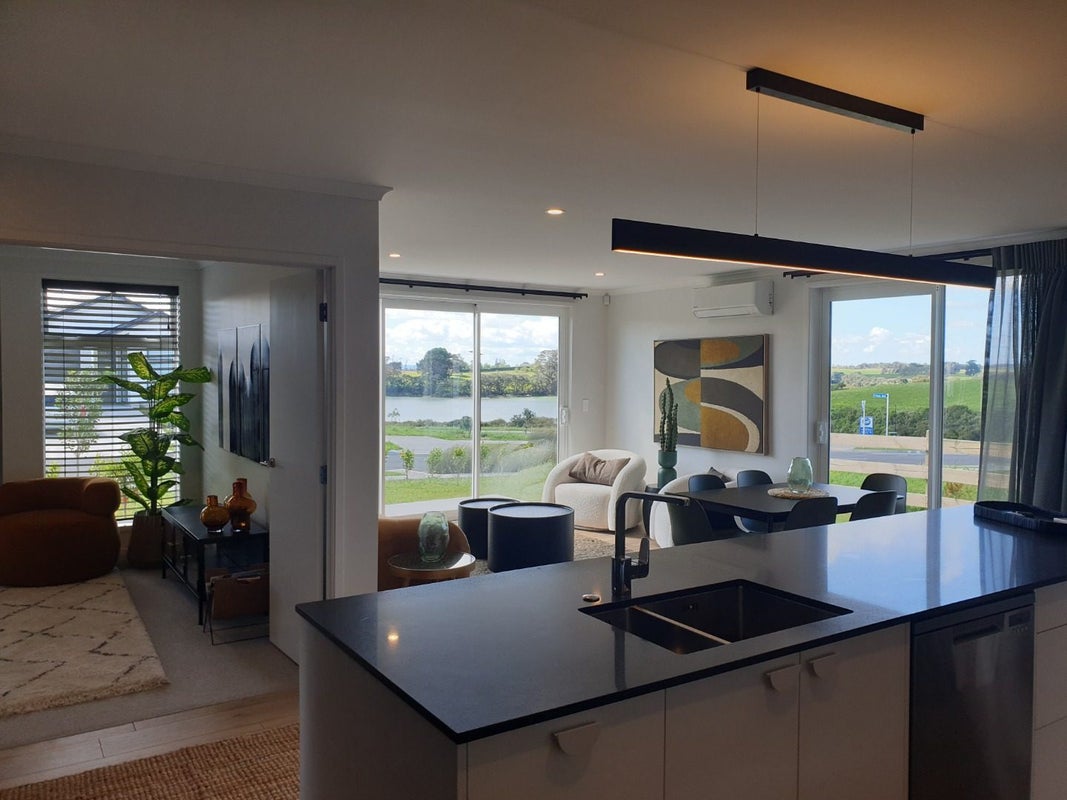 8 Orawahi Road, Waiuku - Carousel 2