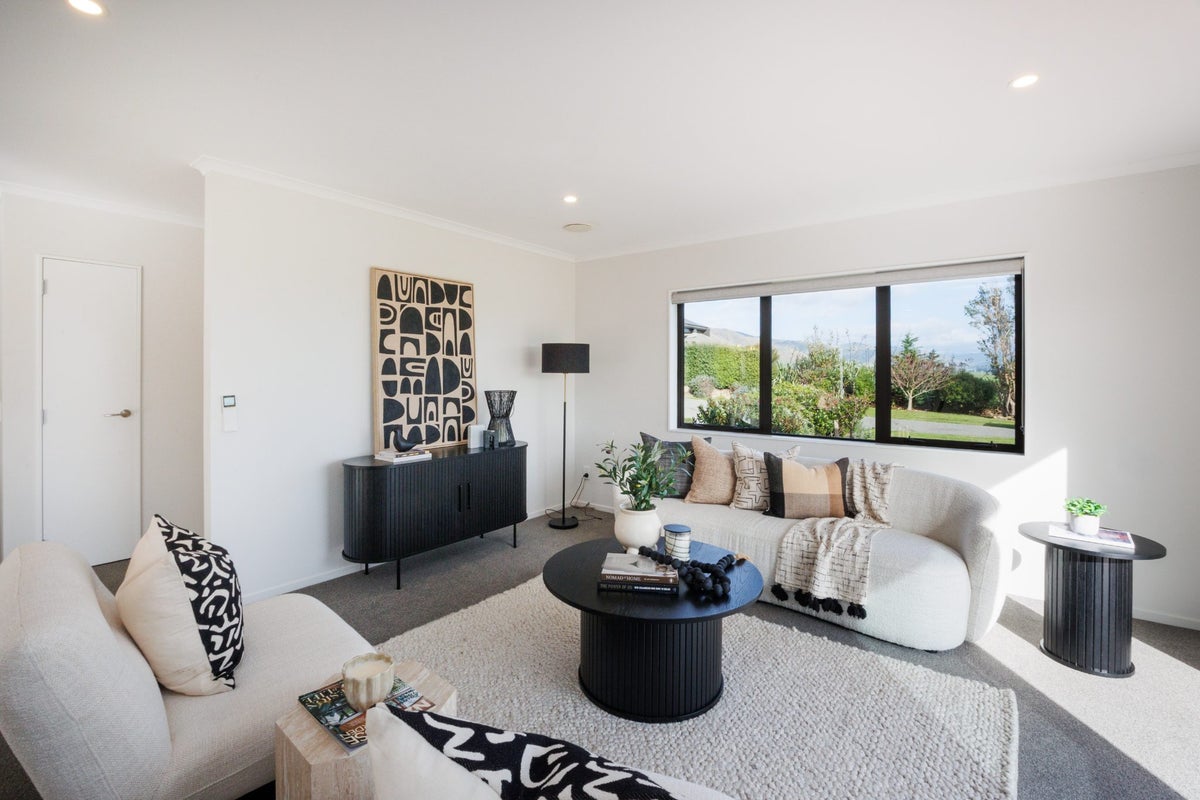 73/67 Albert Road, Tokomaru, Palmerston North - Carousel 2