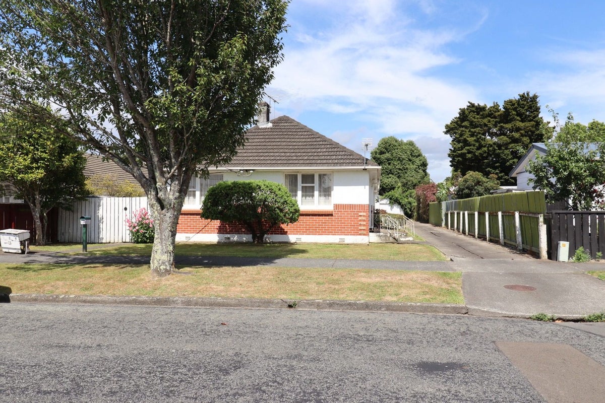 2/39 Tararua Street, Trentham, Upper Hutt - Carousel 10