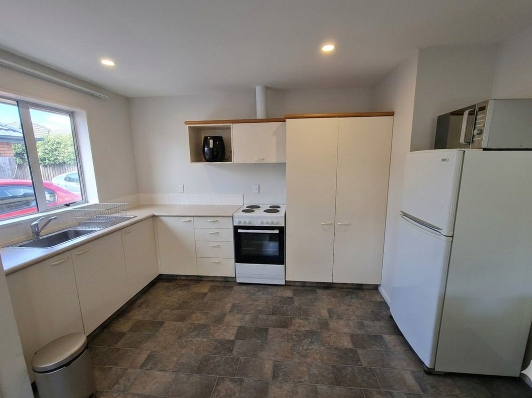 3/111 Antigua Street, Addington, Christchurch - Carousel 2