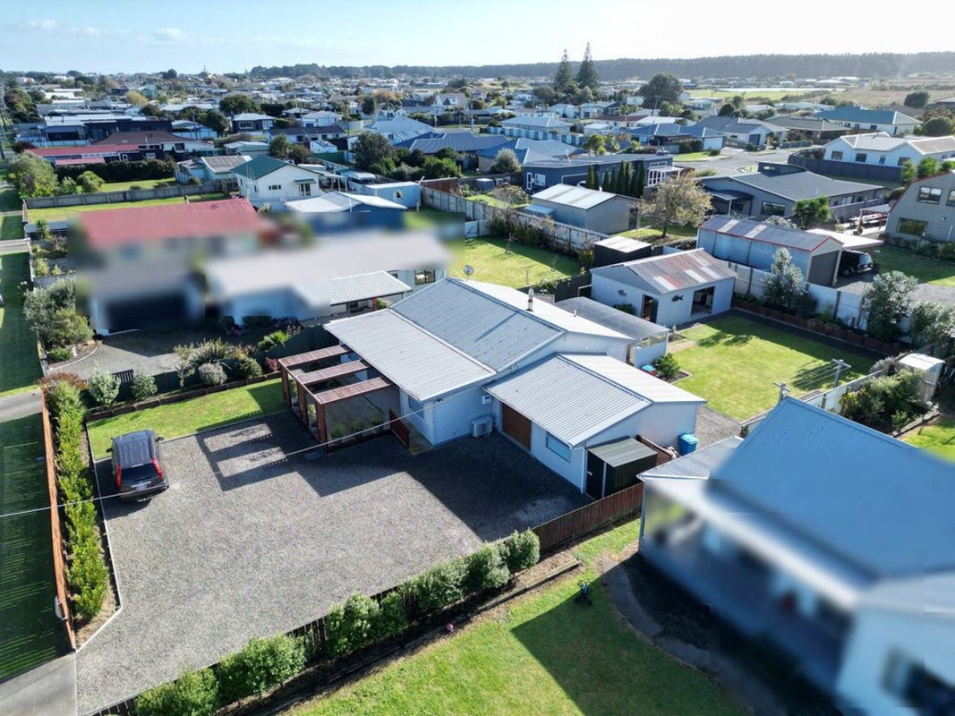 99 Seabury Avenue, Foxton Beach, Foxton - Carousel 41