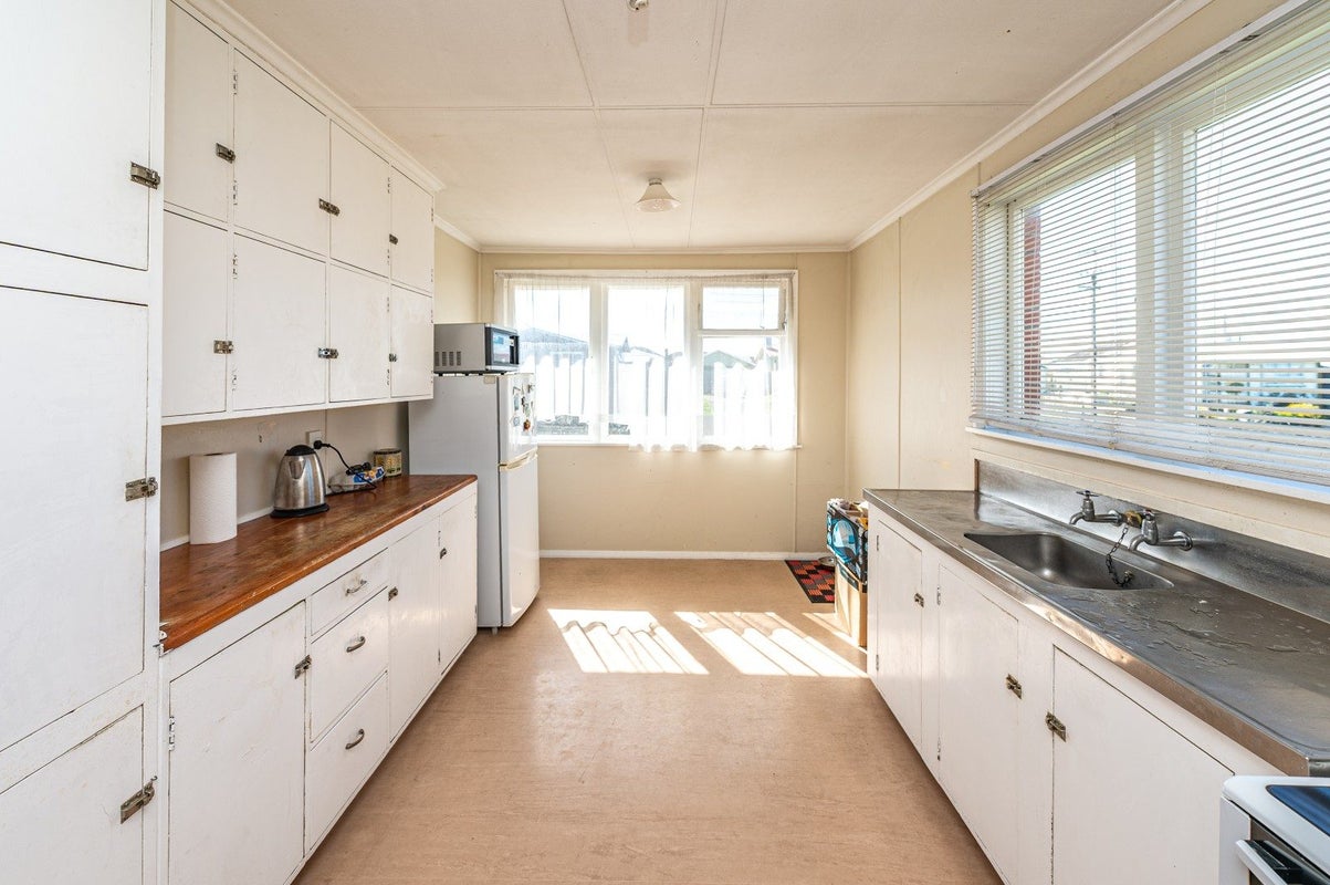157 Puriri Street, Castlecliff, Whanganui, Manawatu / Whanganui - Carousel 2