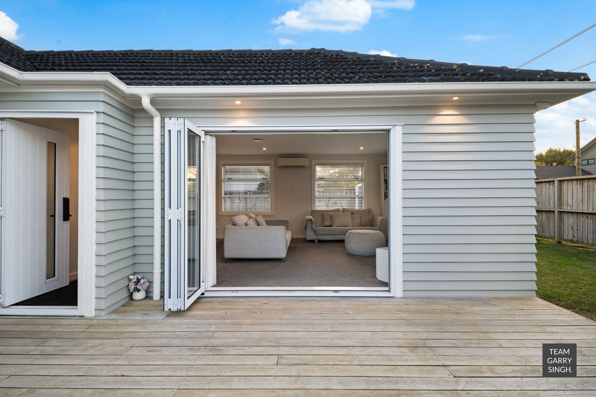 2A Eddowes Street, Manurewa, Auckland - Carousel 2
