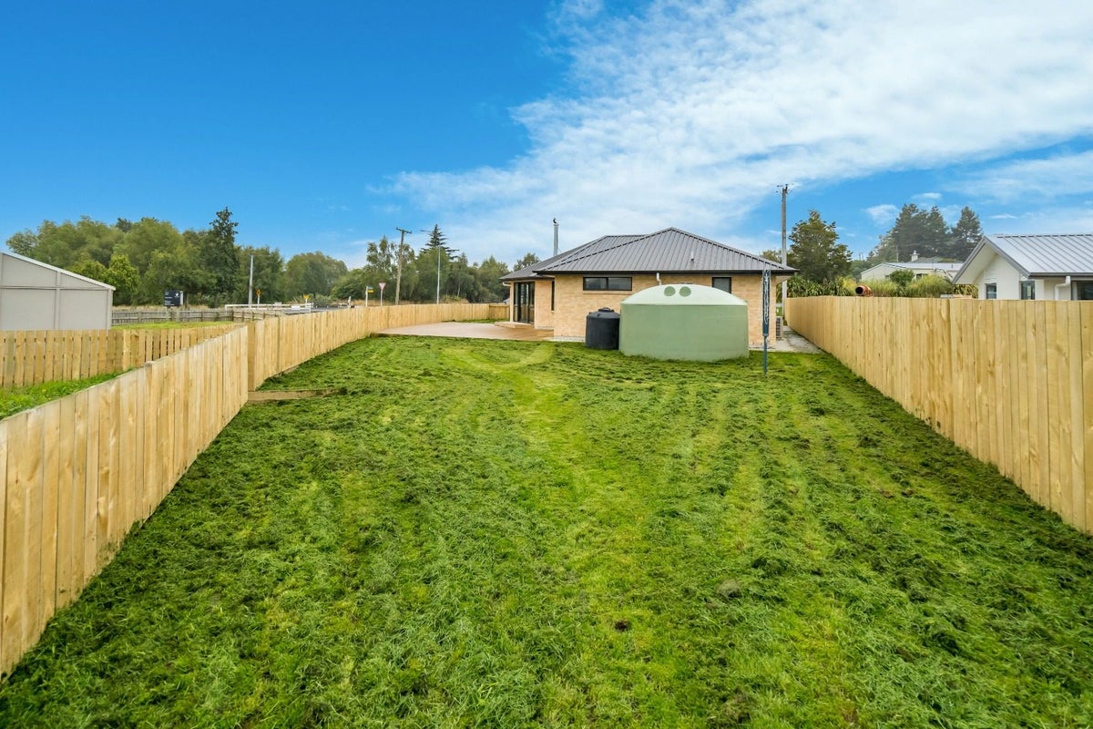4 Nore Street, Waihola, Milton - Carousel 19