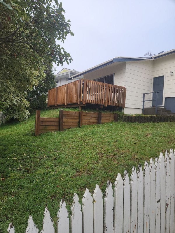 12 Tyrone Grove, Wainuiomata, Lower Hutt - Carousel 1