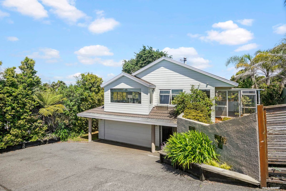 1/19 Churchill Road, Cockle Bay, Auckland - Carousel 1