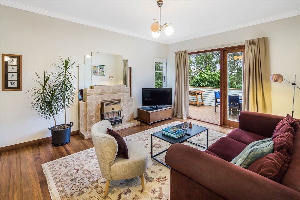 122 Totara Road, Miramar, Wellington - Carousel 2